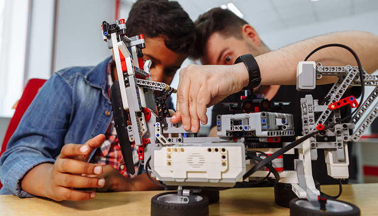 STEAMUP Academy - After School and Saturday Engineering Program